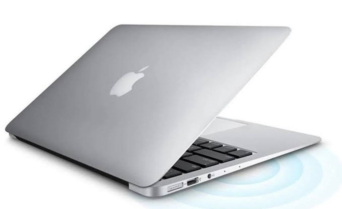 Apple MacBook Air (13-inch, 2015) | 8GB RAM / 128GB SSD