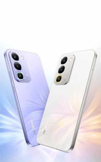 Realme C100 Smartphone – Stylish Premium Design
